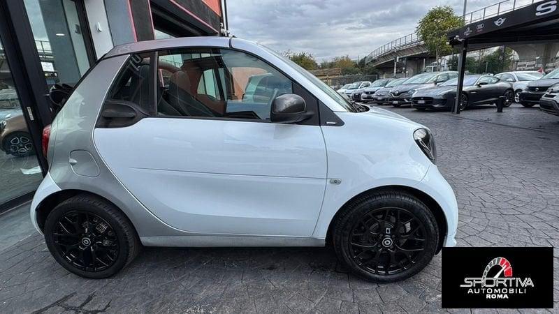 smart fortwo RATA MENSILE 229,00 EURO fortwo 70 1.0 twinamic cabrio Passion