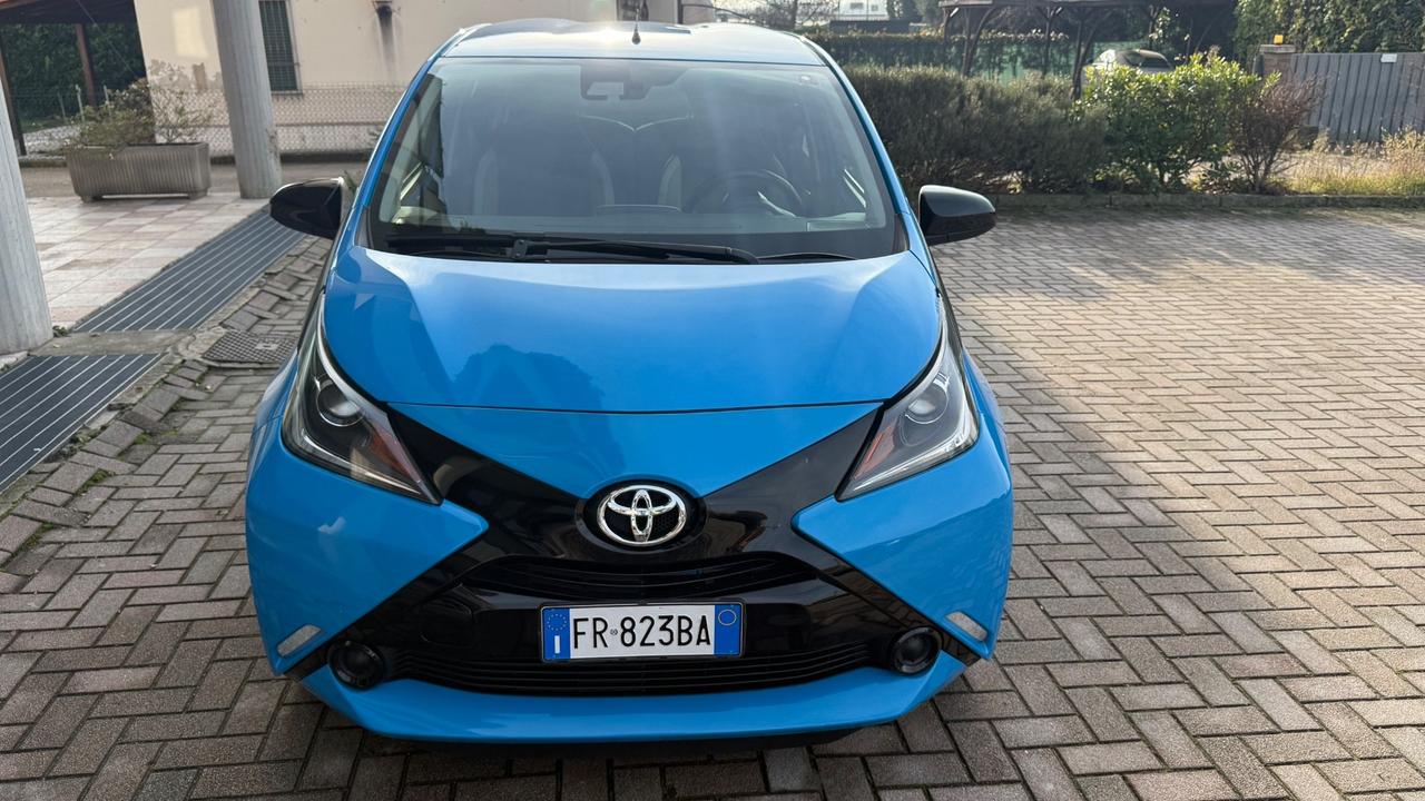 Toyota Aygo 1.0 VVT-i 69 CV 5 porte x-cite TSS