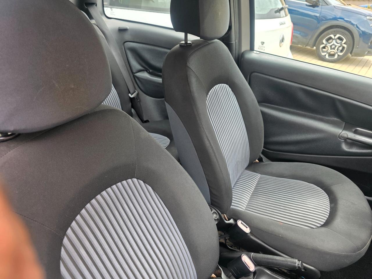 Lancia Ypsilon 1.2 Argento