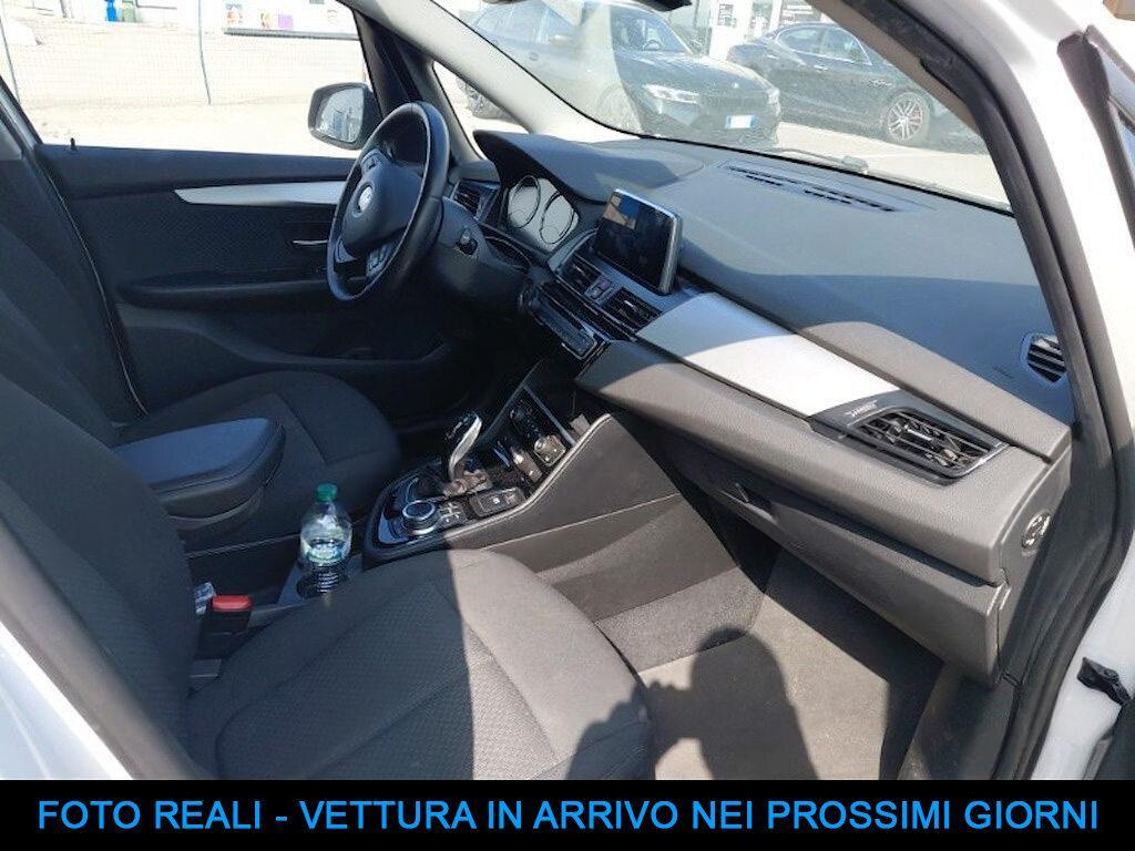 BMW Serie 216d Business autom. 7posti LED, Navi, Vetri oscurati