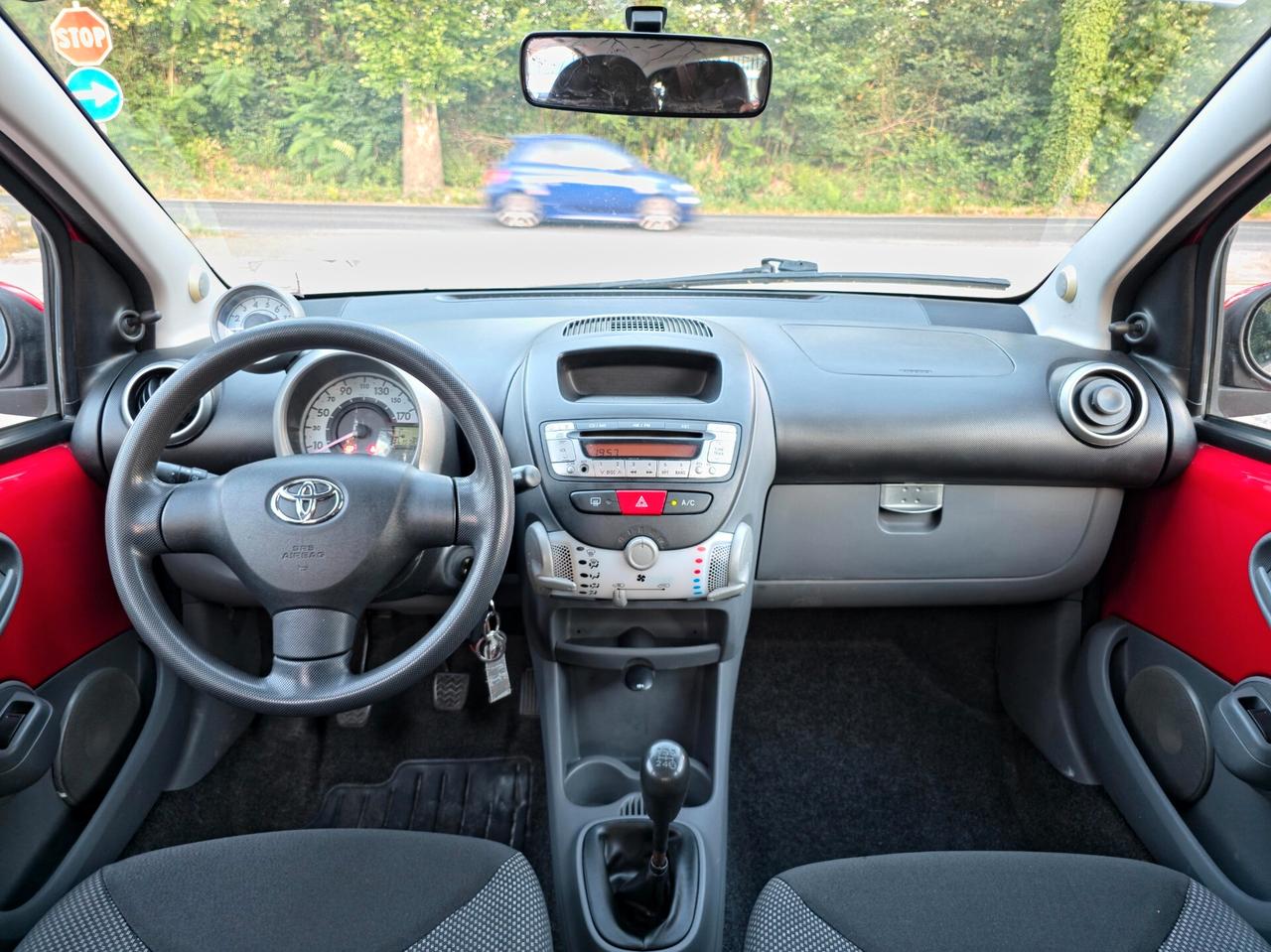 Toyota Aygo 1.0 12V CV-68 VVT-i 5 porte Sol 2009-E4 Manuale NEO