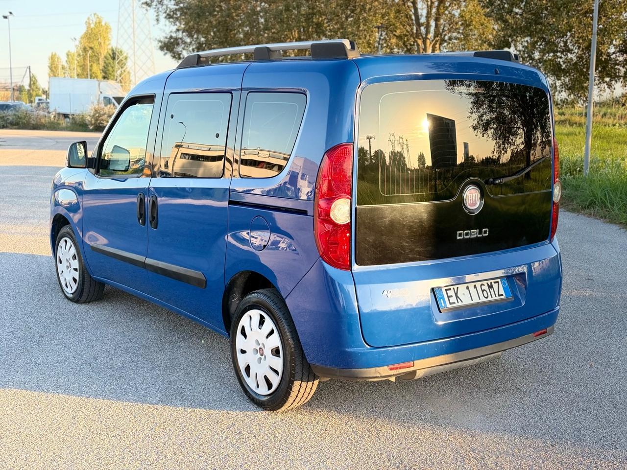 Fiat Doblo 1.4 metano 2012 5 posti 138.000km