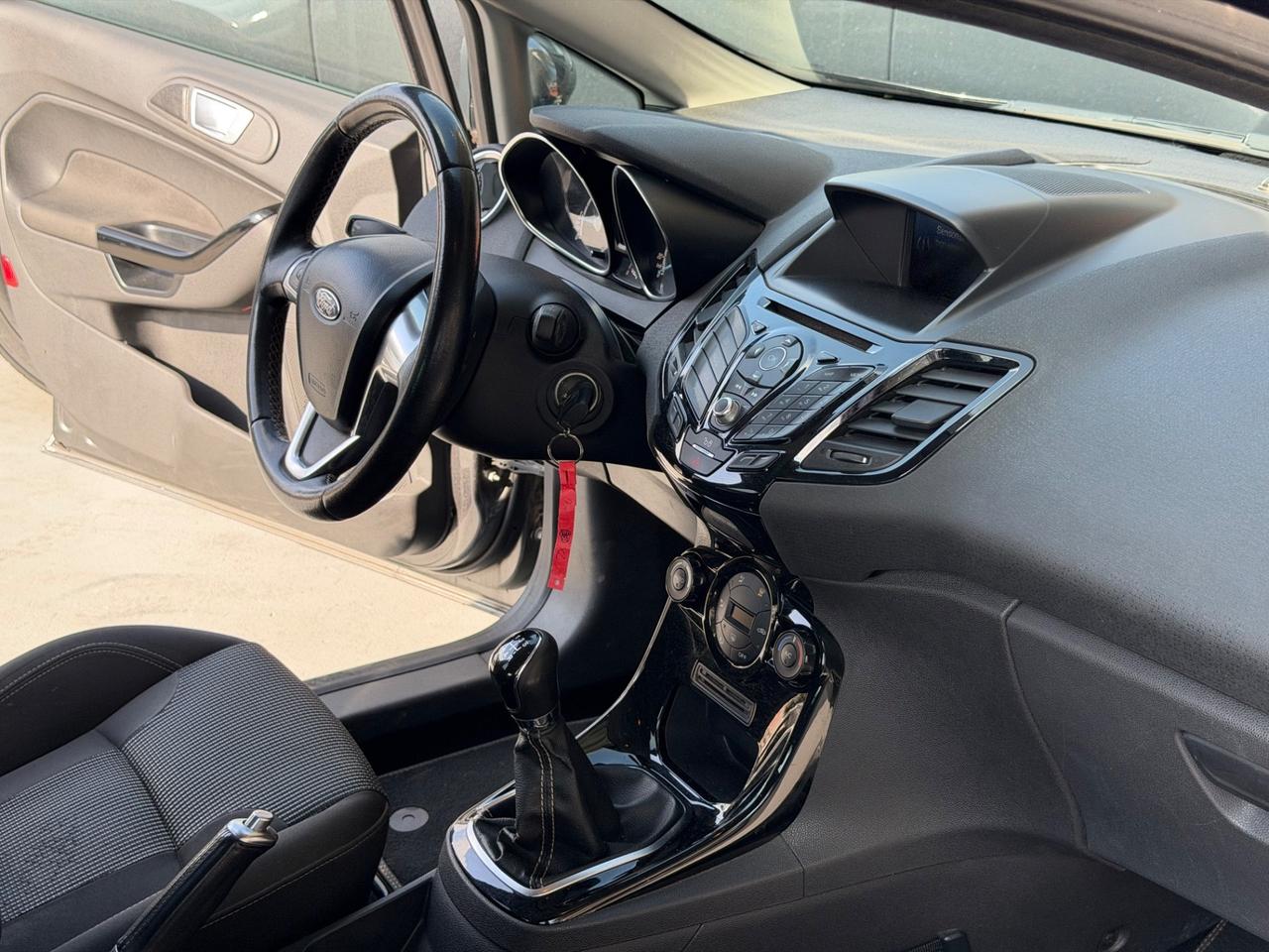 Ford Fiesta 1.0 EcoBoost 100CV 5 porte Black & White Edition