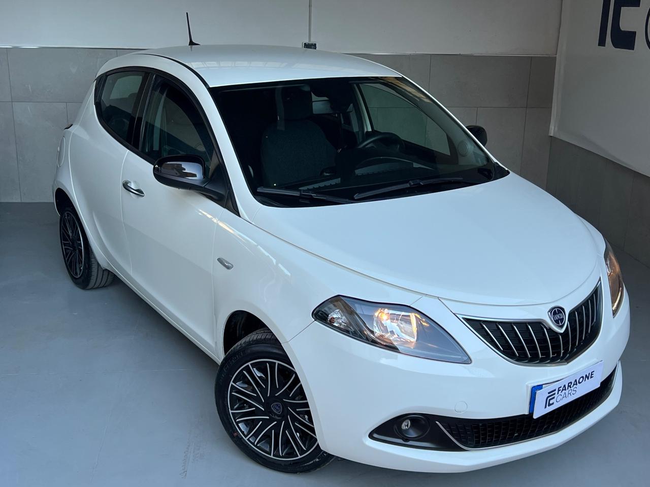 Lancia Ypsilon 1.0 FireFly 5 porte S&S Hybrid Gold