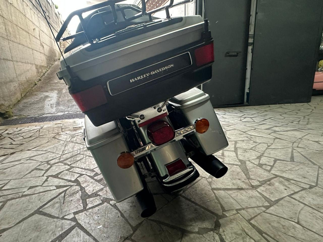 Harley-davidson FLHTCUI Ultra Classic Electra Glide 2003