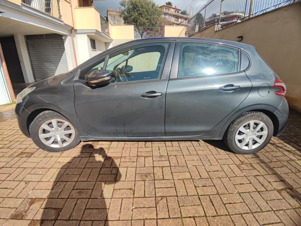 Peugeot 208 PureTech 82 5 porte Allure