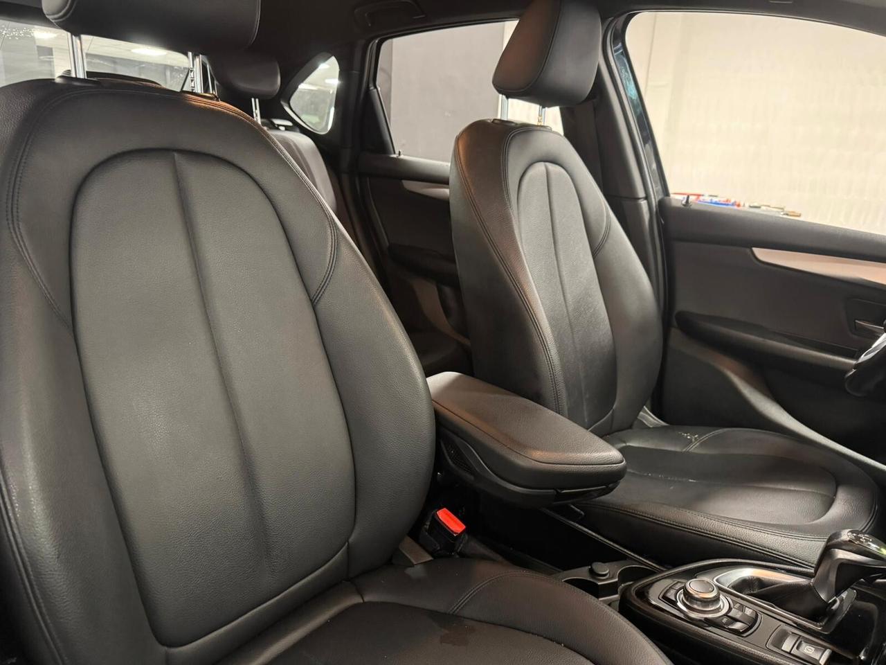 Bmw 2er Active Tourer 218d Luxury