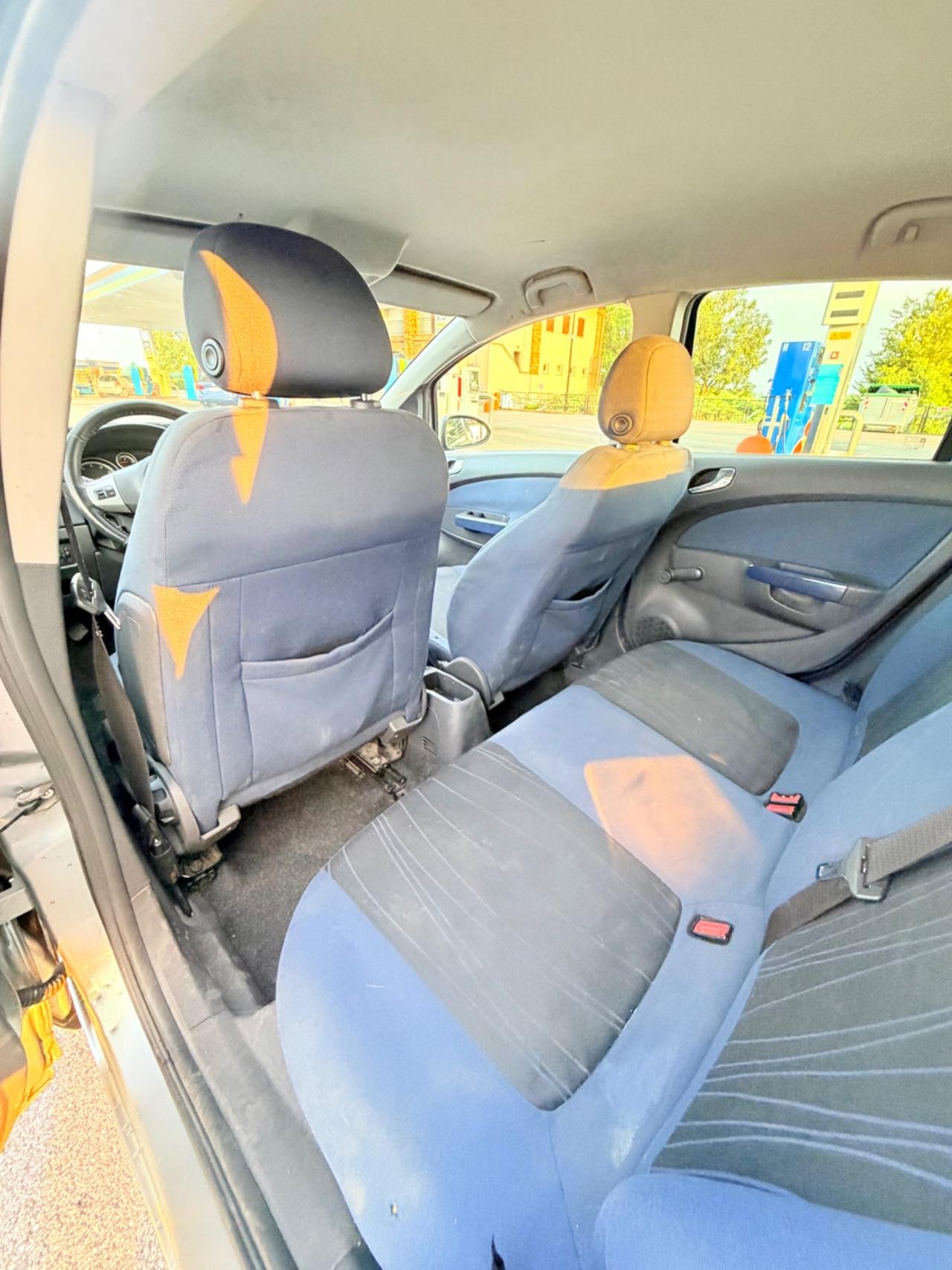 Opel Corsa 1.2 5 porte Cosmo