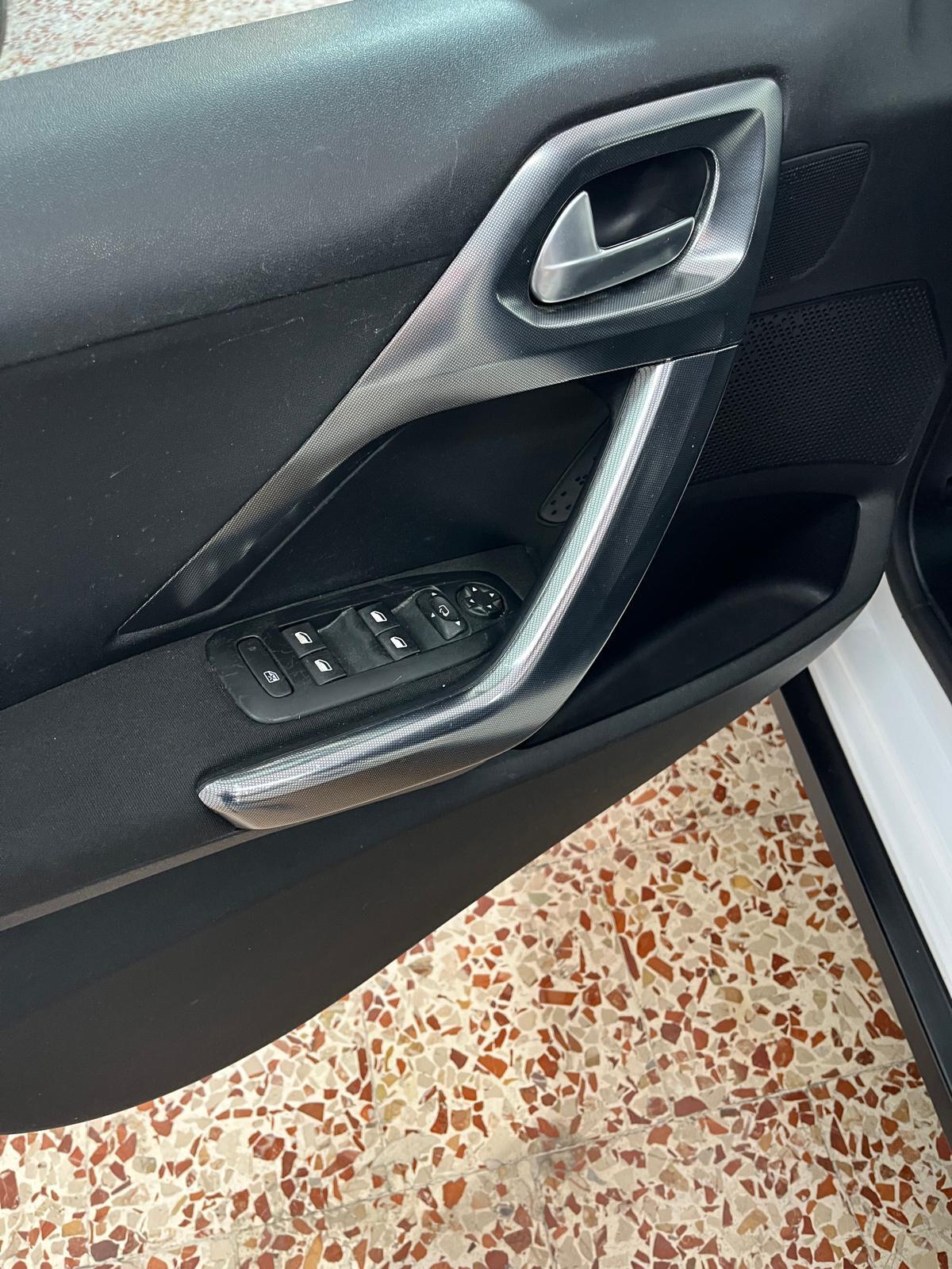 Peugeot 2008 1.6 e-HDi 92 CV Stop&Start Allure