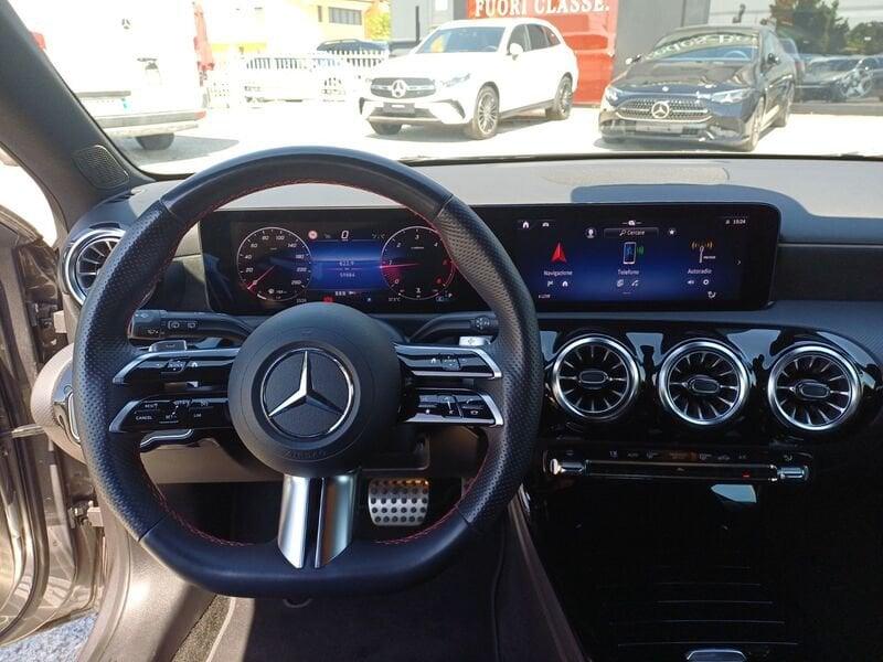 Mercedes-Benz Classe A A 180 d AMG Line Advanced Plus NIGHT-PACK
