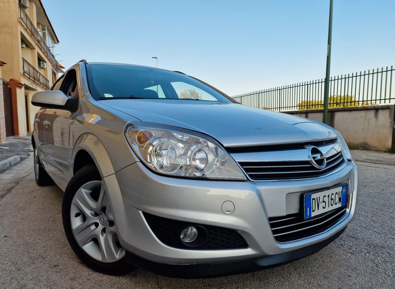 Opel Astra Restyling 2010 Cosmo Perfetta E Full