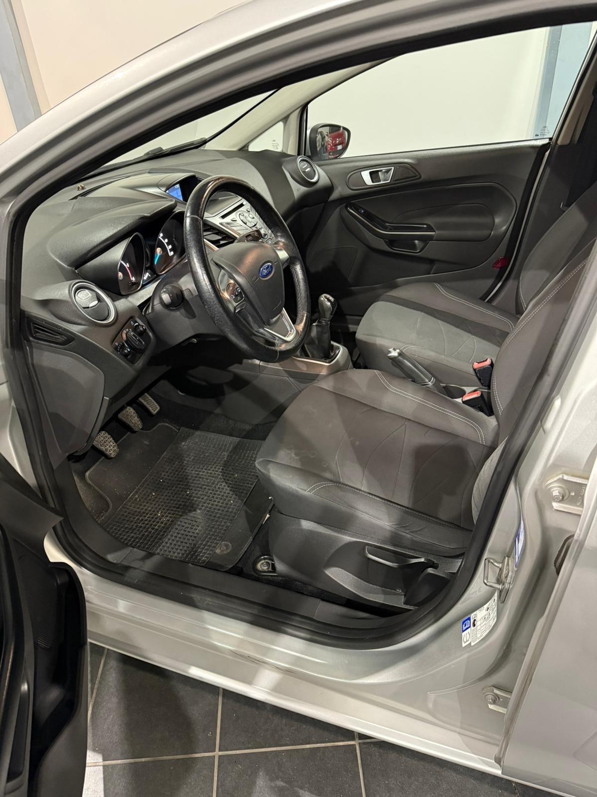 Ford Fiesta 1.5 TDCi -NEOPATENTATI-GARANZIA