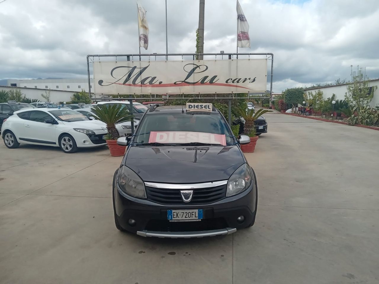 Dacia Sandero 1.5cc diesel 12 mesi garanzia-2011