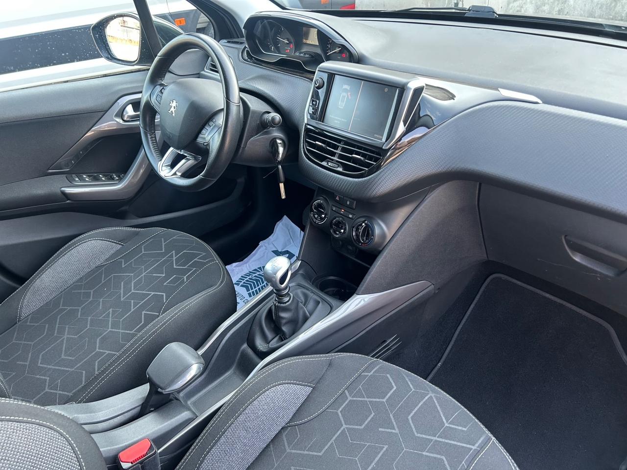 Peugeot 2008 BlueHDi