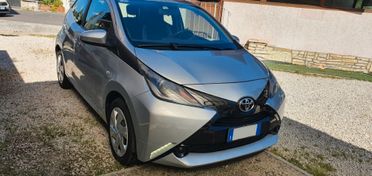 Toyota Aygo 1.0 VVT-i 69 CV 5 porte x-wave