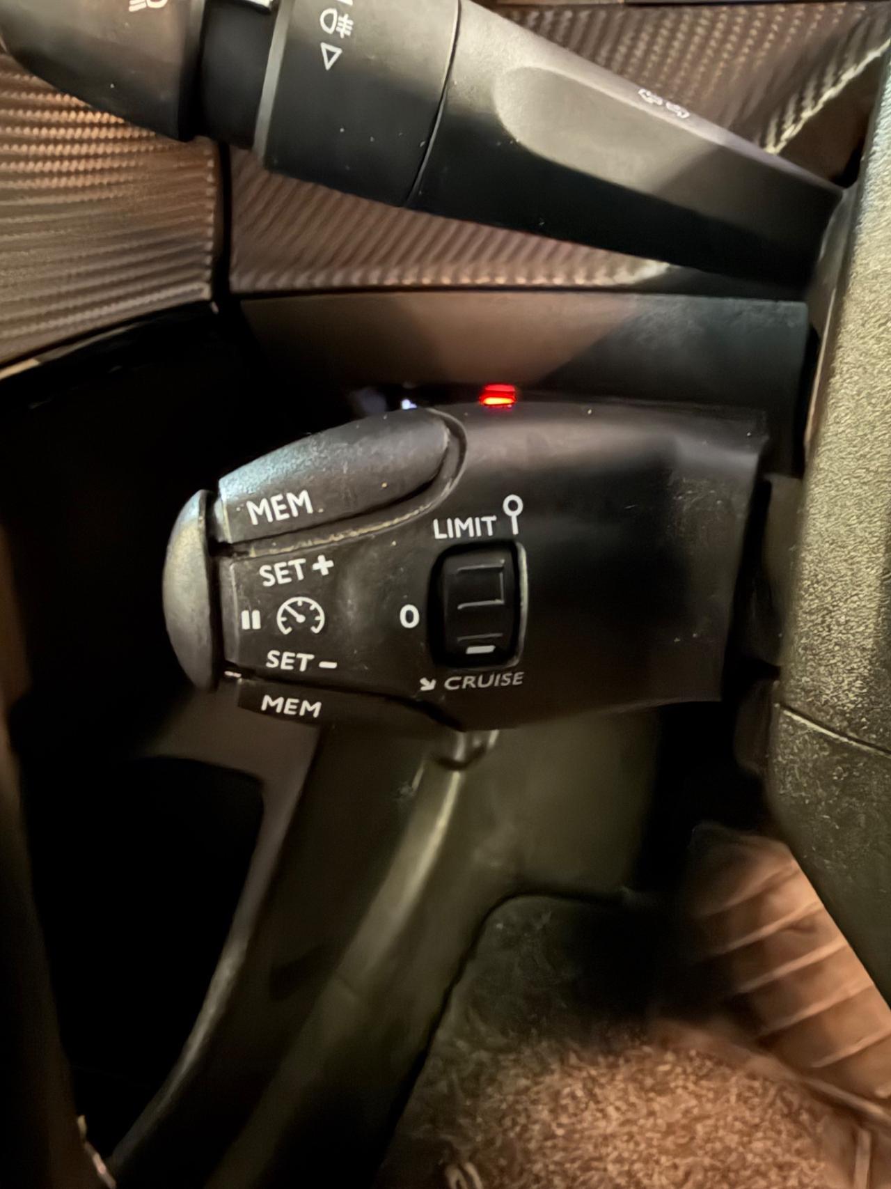 Peugeot 208 1.2 Neopatentati Euro 6