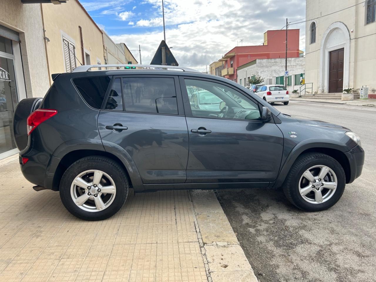 Toyota RAV 4 RAV4 2.2 D-4D 177 CV Luxury