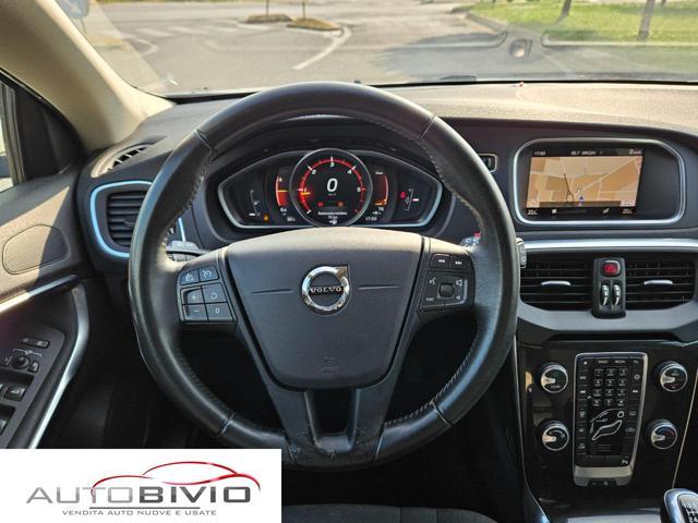 VOLVO V40 D2 Momentum