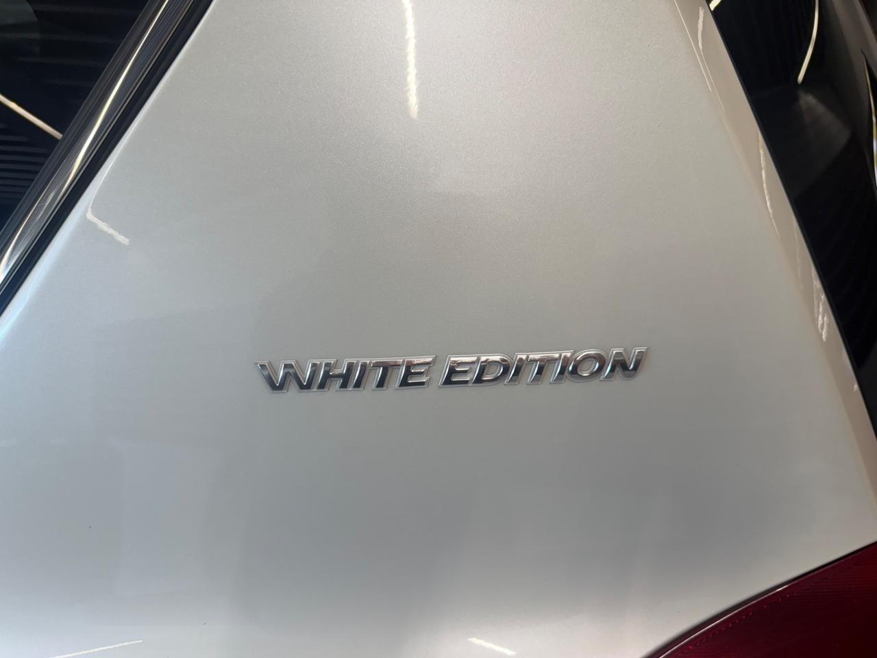 Toyota RAV 4 RAV4 2.2 D-CAT A/T 4WD Lounge White Ed.