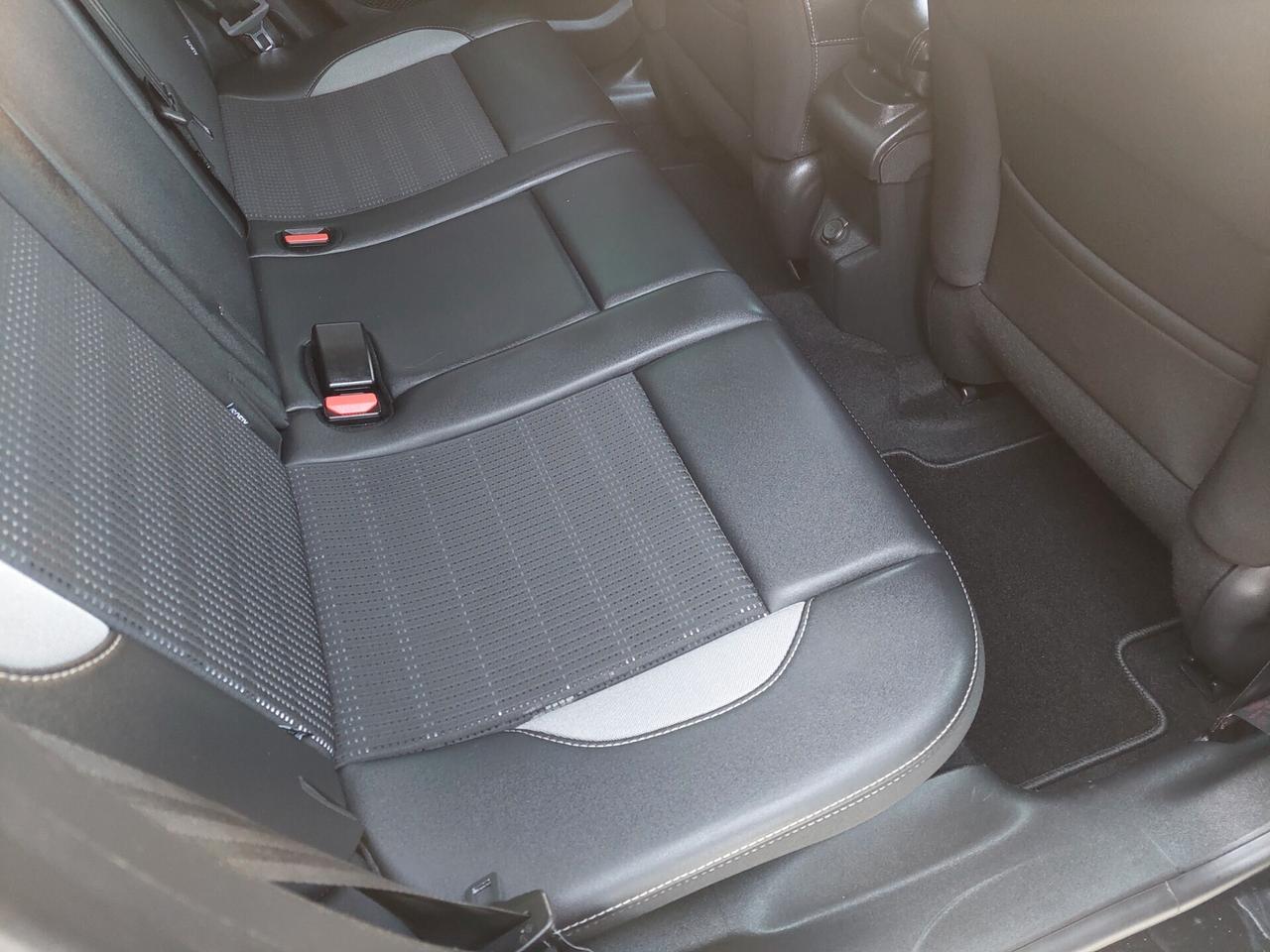 Peugeot 2008 BlueHDi 100 Allure SOLI 96.000KM