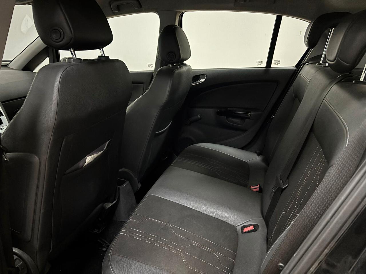 Opel Corsa 1.2 5 porte