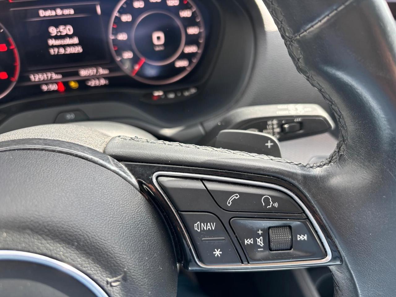 Audi Q2 35 TDI quattro S tronic Identity Black