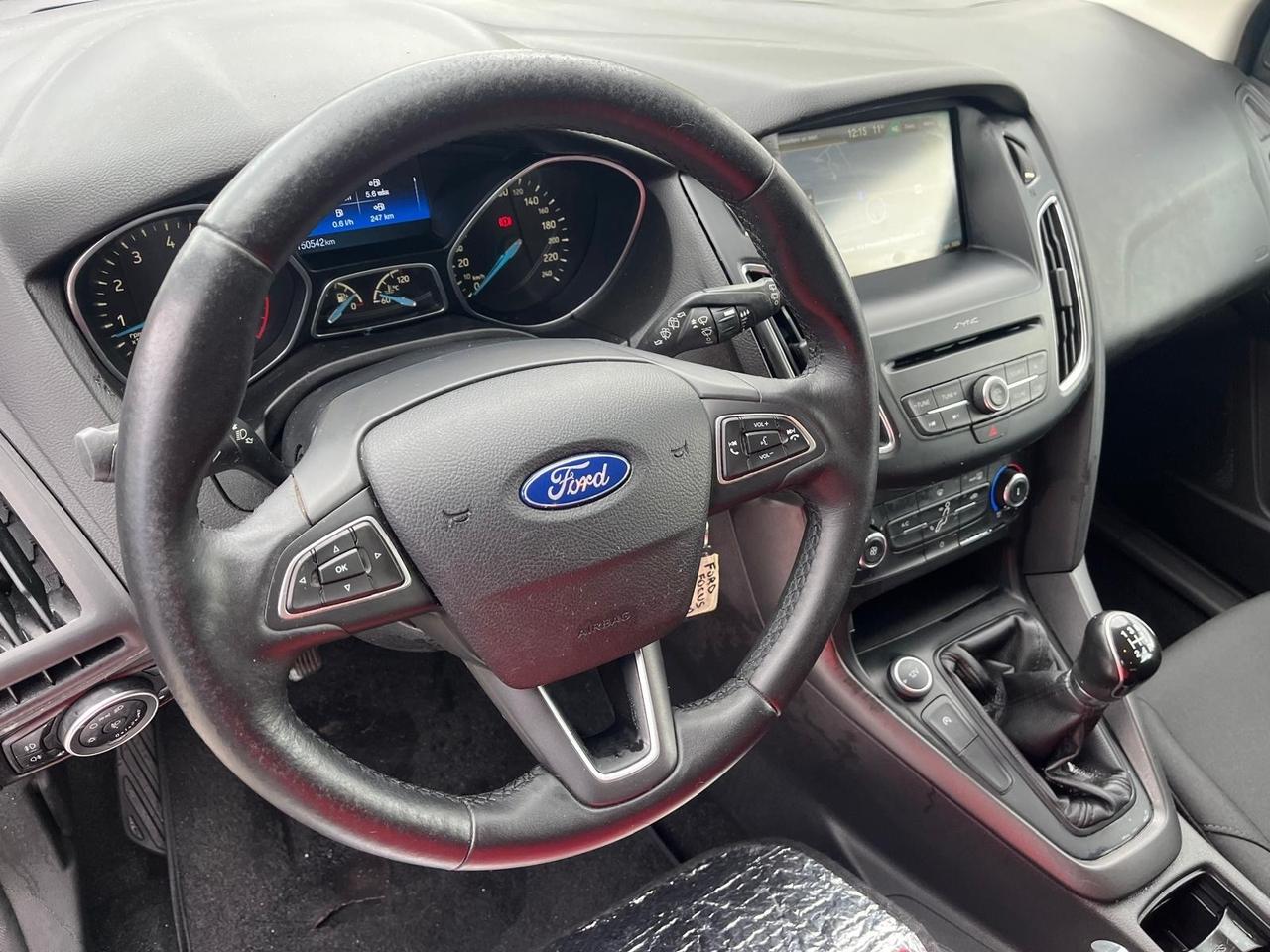 Ford focus-5P-1.0 ecoboost-benz-2016