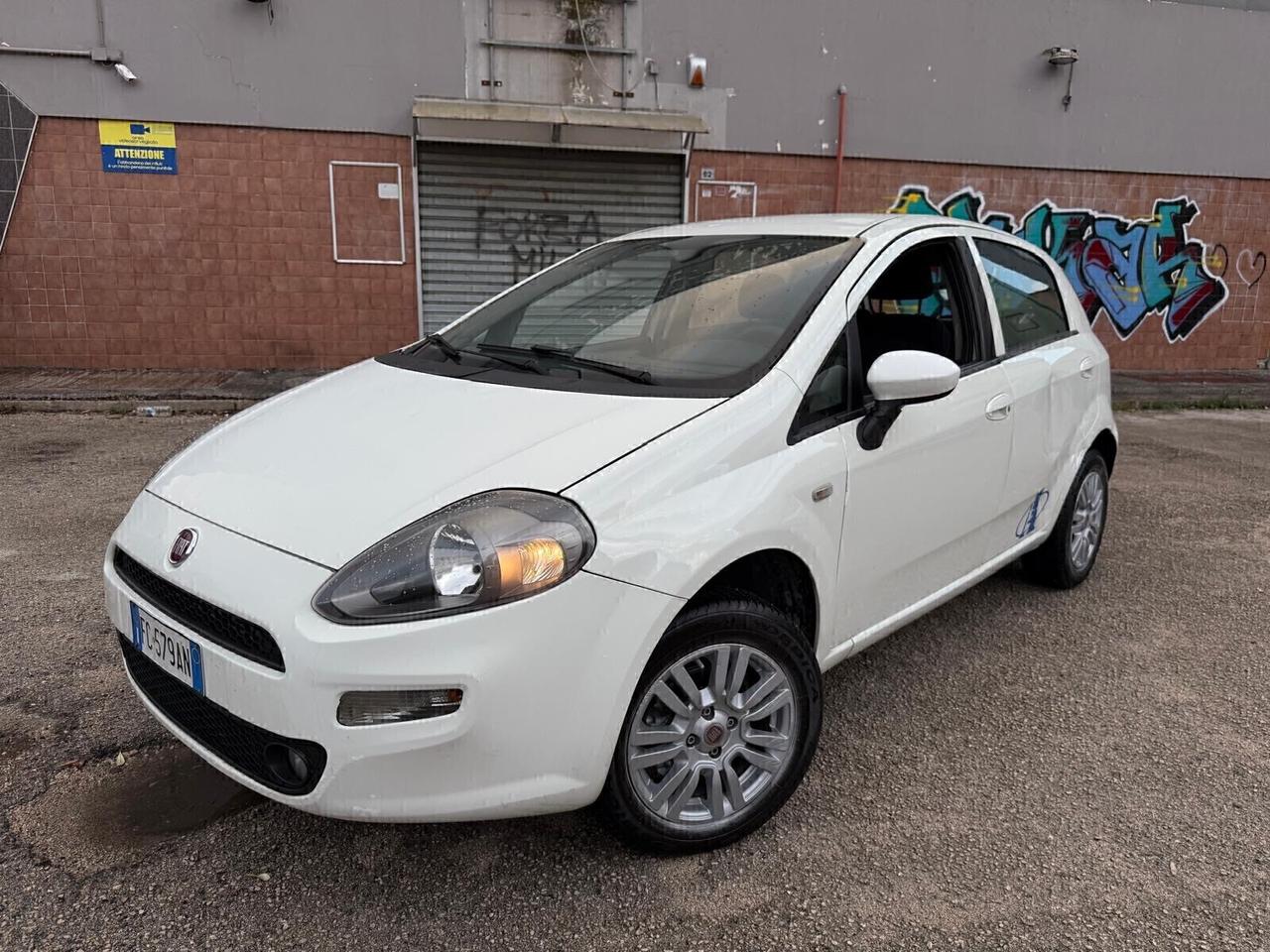 2016 Fiat Punto 1.4 8V 5 porte Natural Power Lounge