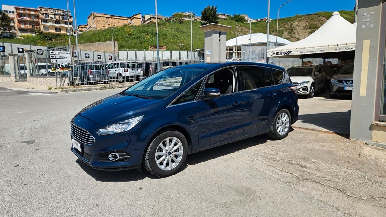 Ford S-Max 2.0 TDCi 150CV Titanium