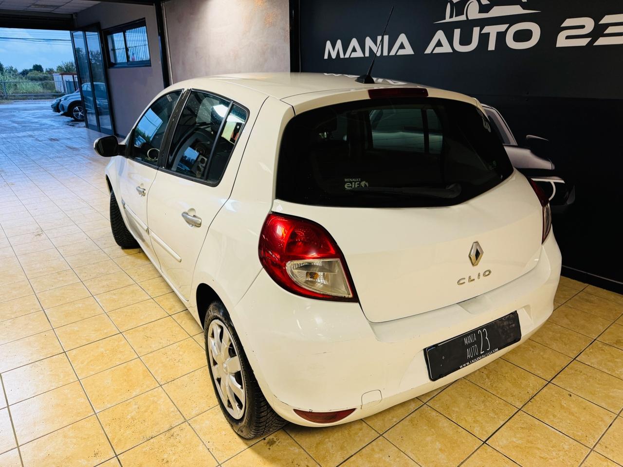 RENAULT CLIO 1.5*DCI*85 CV*NAVIGATORE*NEOPATENTATI*UNIPRO*