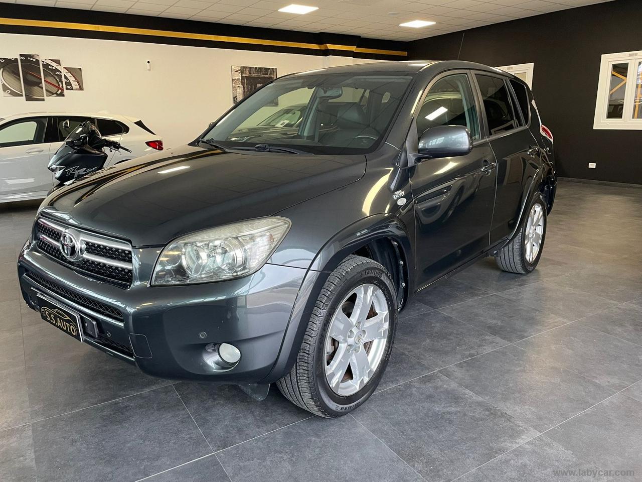 TOYOTA RAV4 Crossover 2.2 D-4D 177 CV Luxury