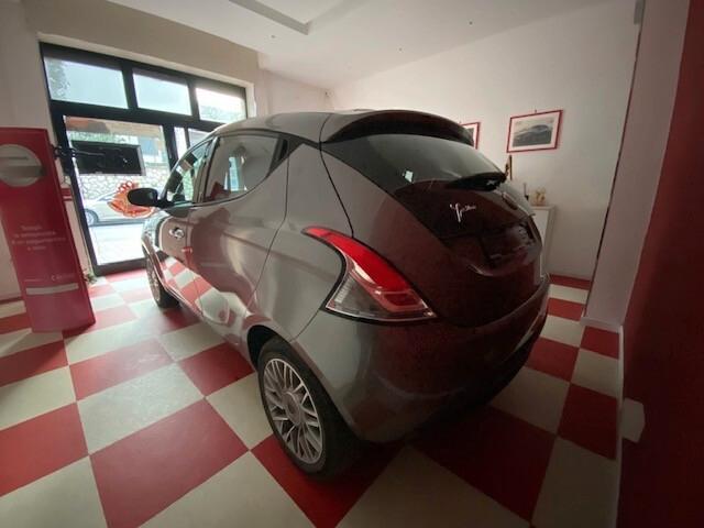 Lancia Ypsilon 1.2 69 CV 5 porte S&S Gold