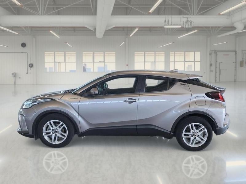 TOYOTA C-HR 1.8H 98CV E-CVT Business