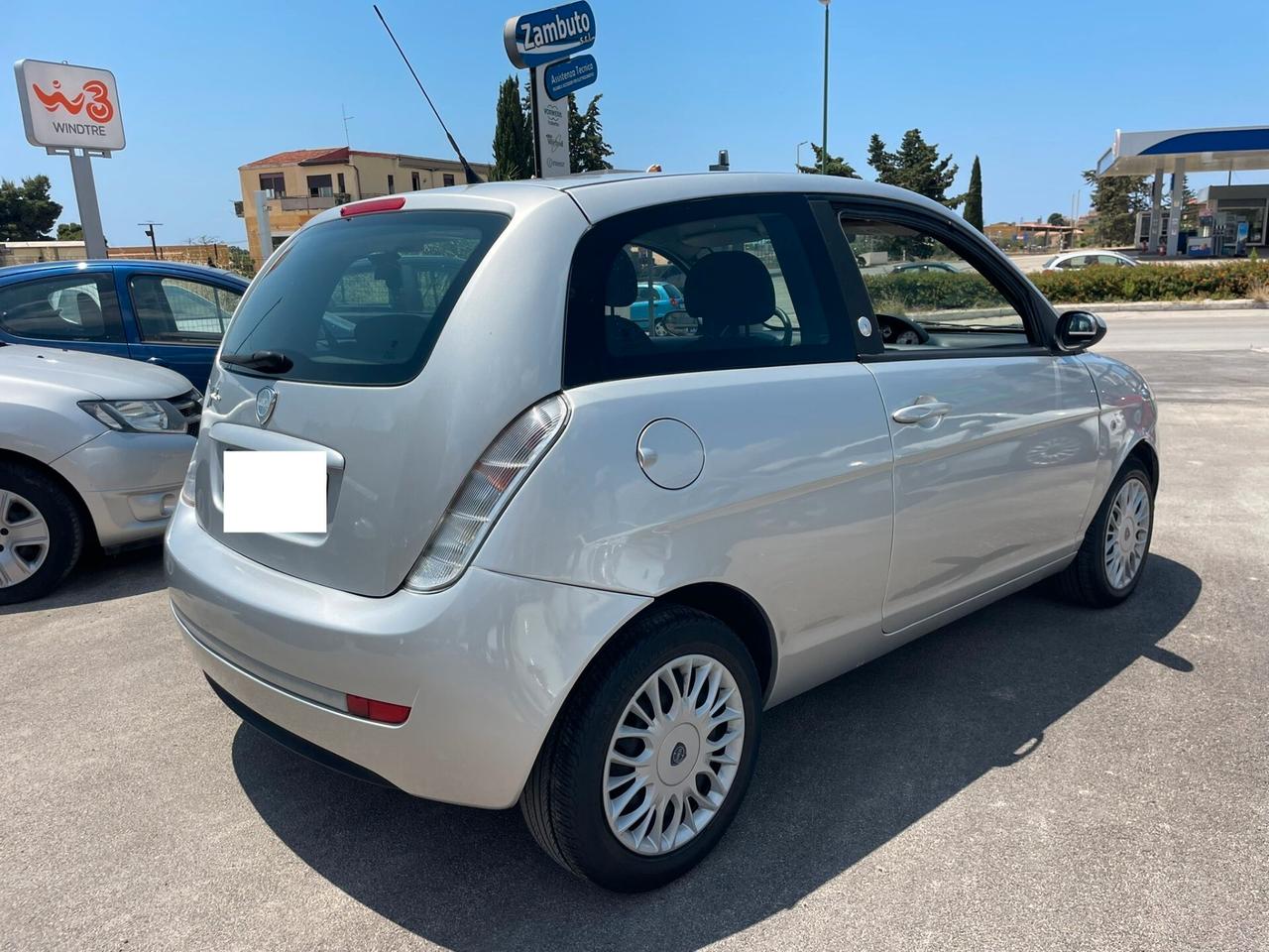 Lancia Ypsilon 1.2 Benzina e GPL