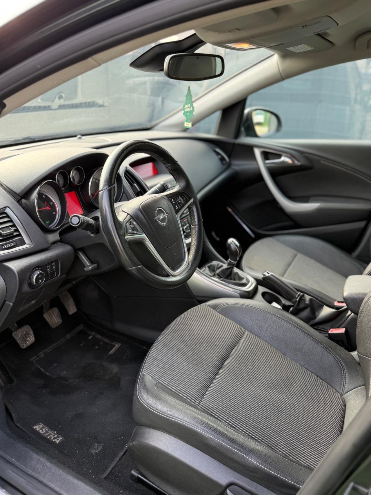 Opel ASTRA 2012 SW 1.7 DIESEL SPORTS TOURER COSMO