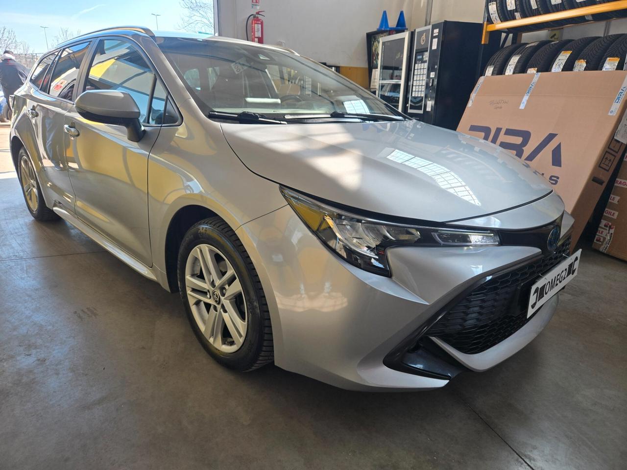 Toyota Corolla 1.8 Hybrid Active IVA ESPOSTA