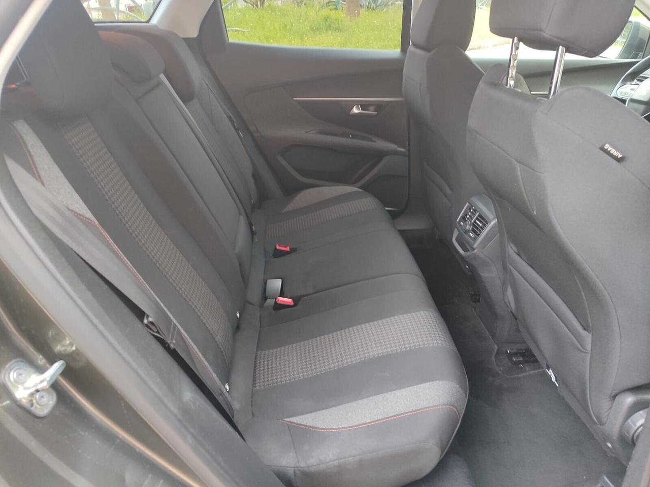 Peugeot 3008 1.5 BlueHDi 130 CV 2018