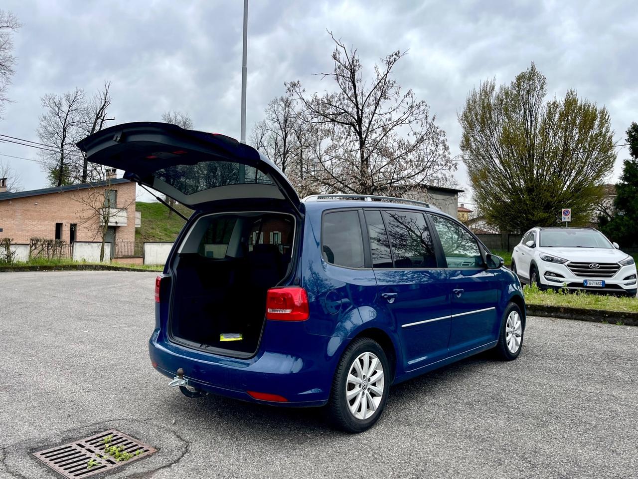 Volkswagen Touran 2.0 TDI 140 CV DSG Highline