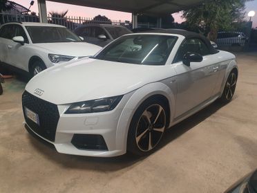 Audi TT Roadster 2.0 TFSI S line