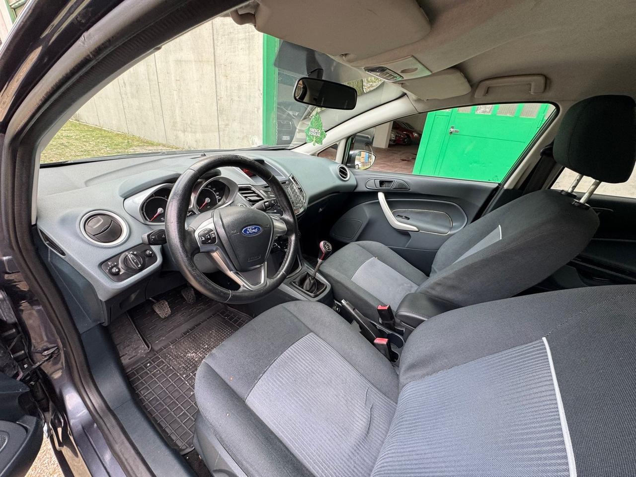 Ford Fiesta 1.4 TDCi 70CV 5 porte Titanium NEOPATENTATI