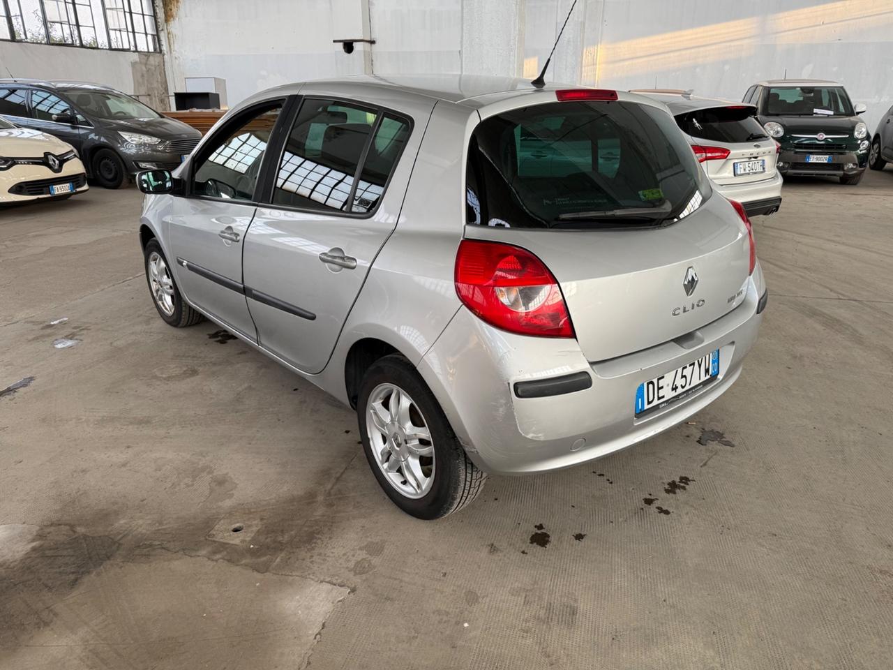 Renault Clio 1.2 16V 5 porte Le Iene