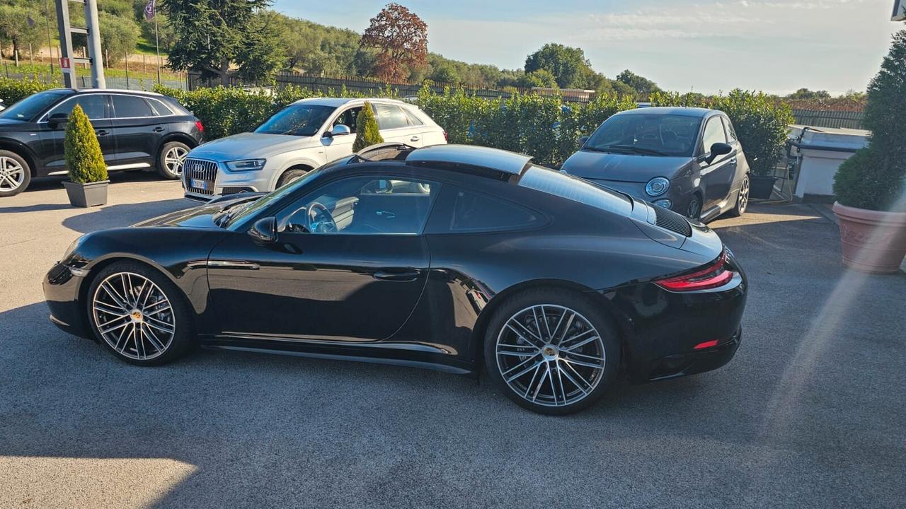 Porsche 911 3.0 Carrera 4 Coupé