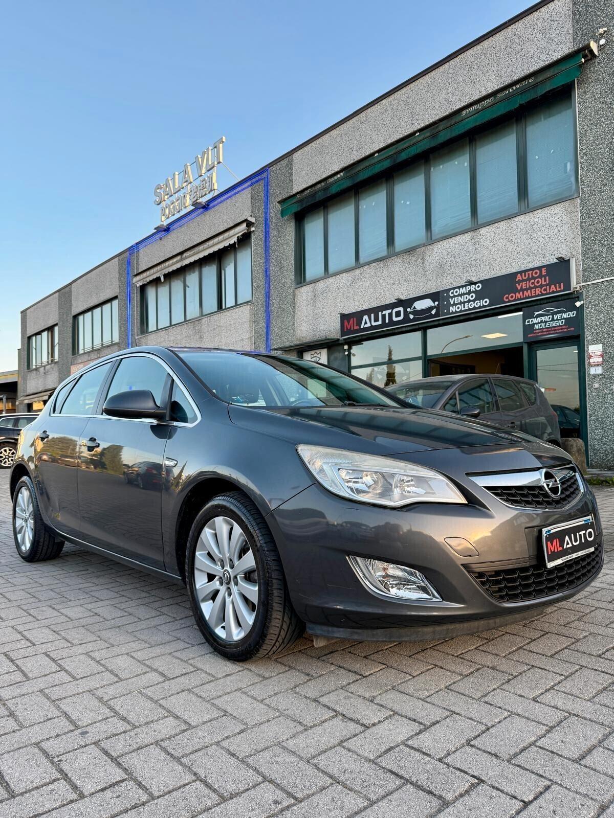 Opel Astra 1.7 CDTI 125CV COSMO 5P - OK NEOPATENTATO
