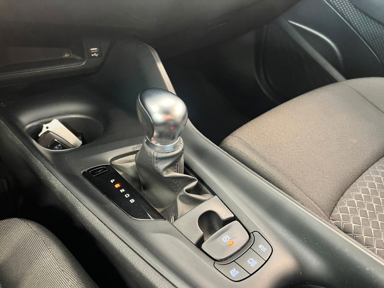 Toyota C-HR 1.8 Hybrid E-CVT Active