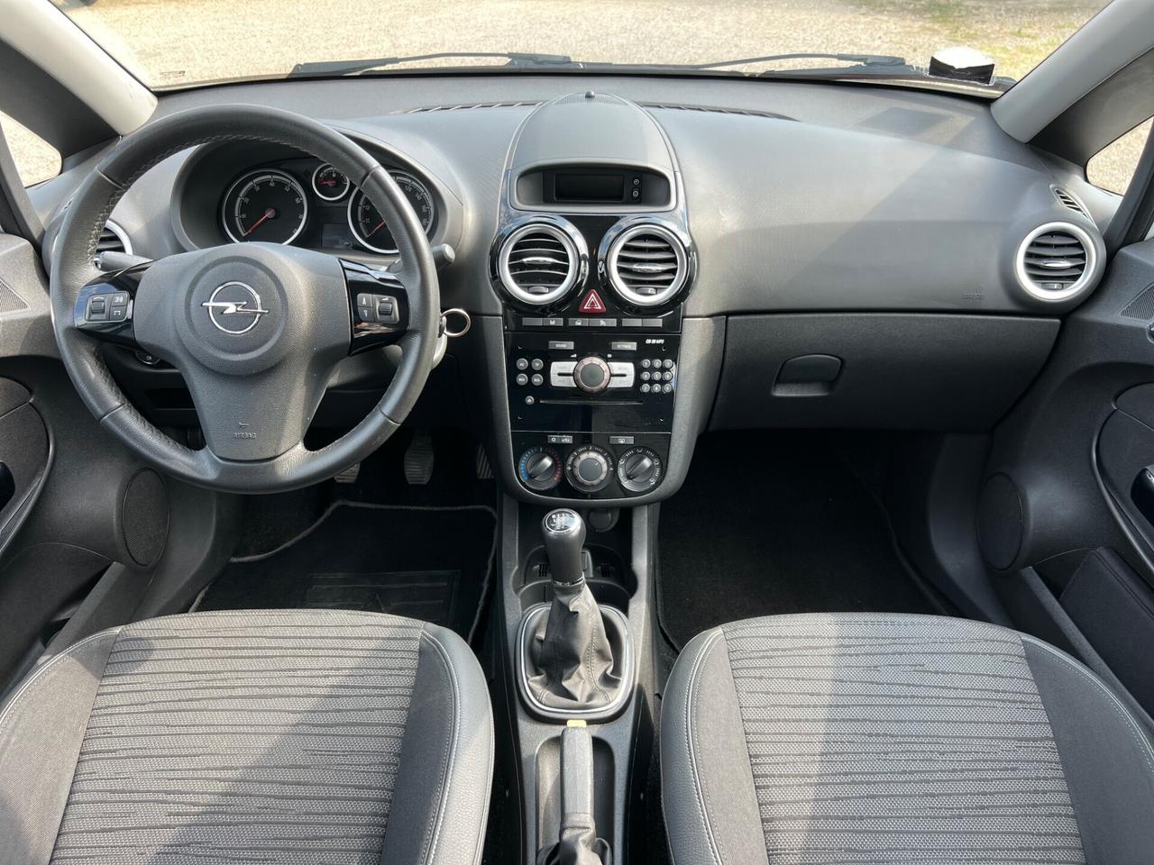 Opel Corsa 1.2 5 porte Sport