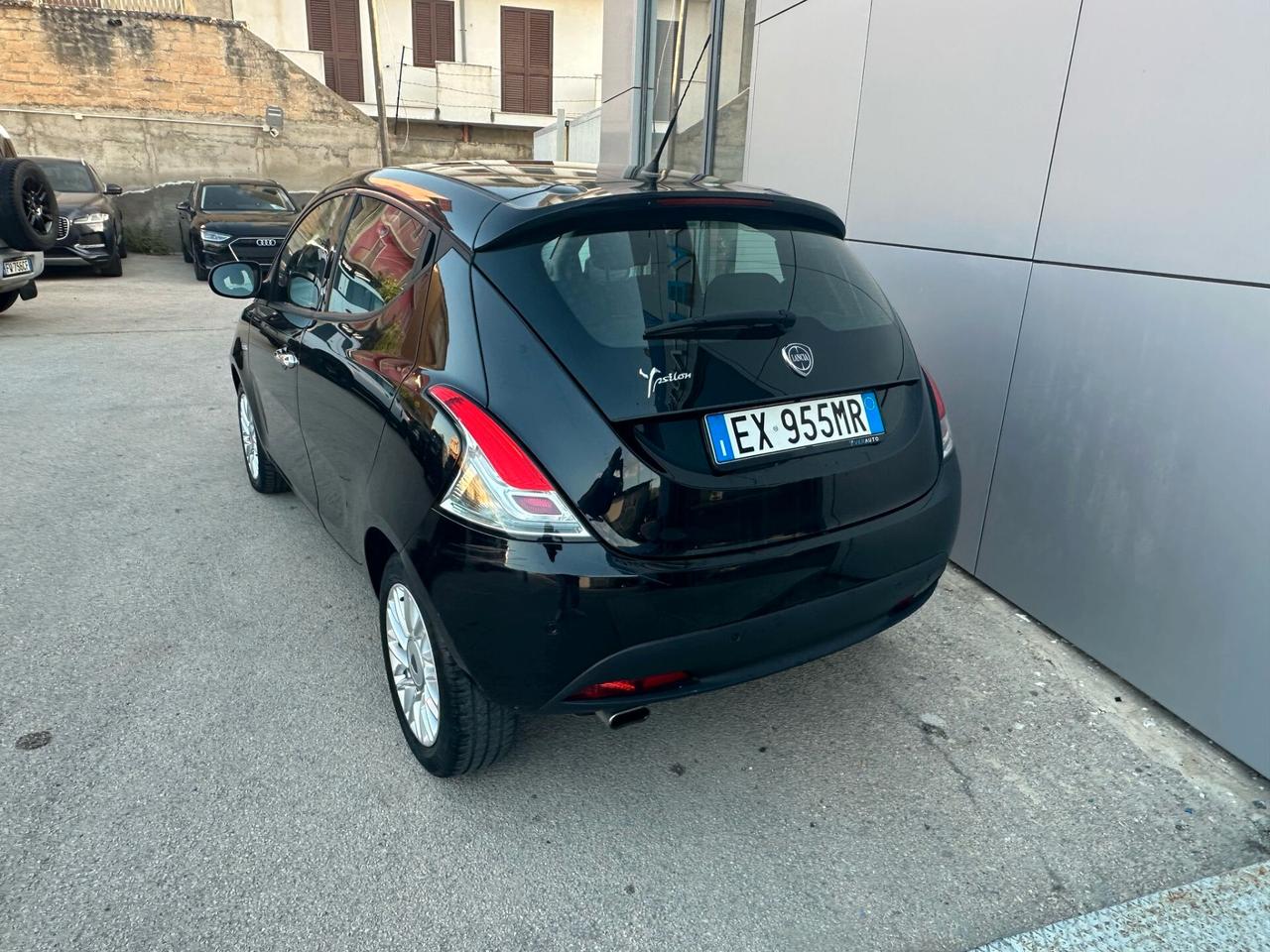 Lancia Ypsilon 1.3 MJT 16V 95 CV 5 porte