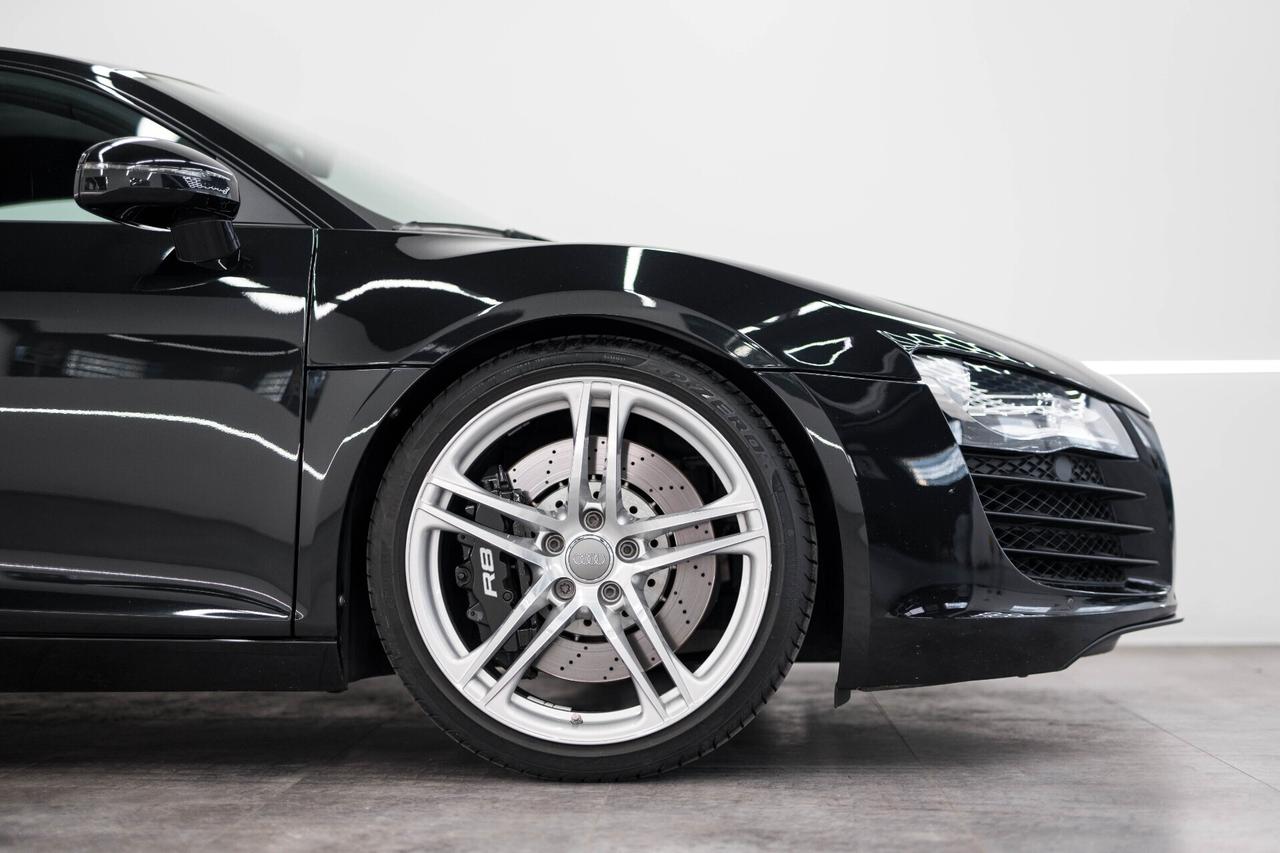 Audi R8 4.2 V8 FSI quattro R tronic IVA ESPOSTA