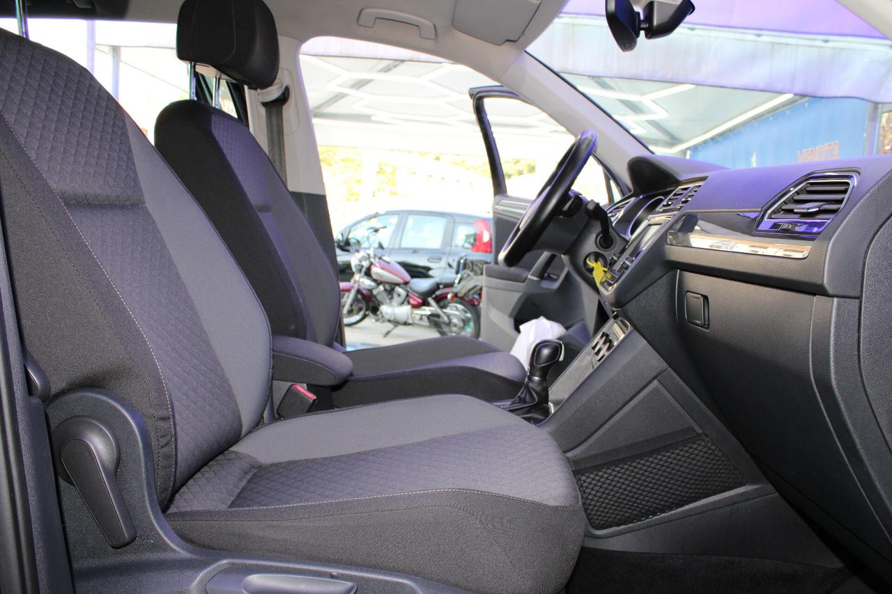 Volkswagen Tiguan 2.0 TDI SCR DSG 4MOTION Business BMT