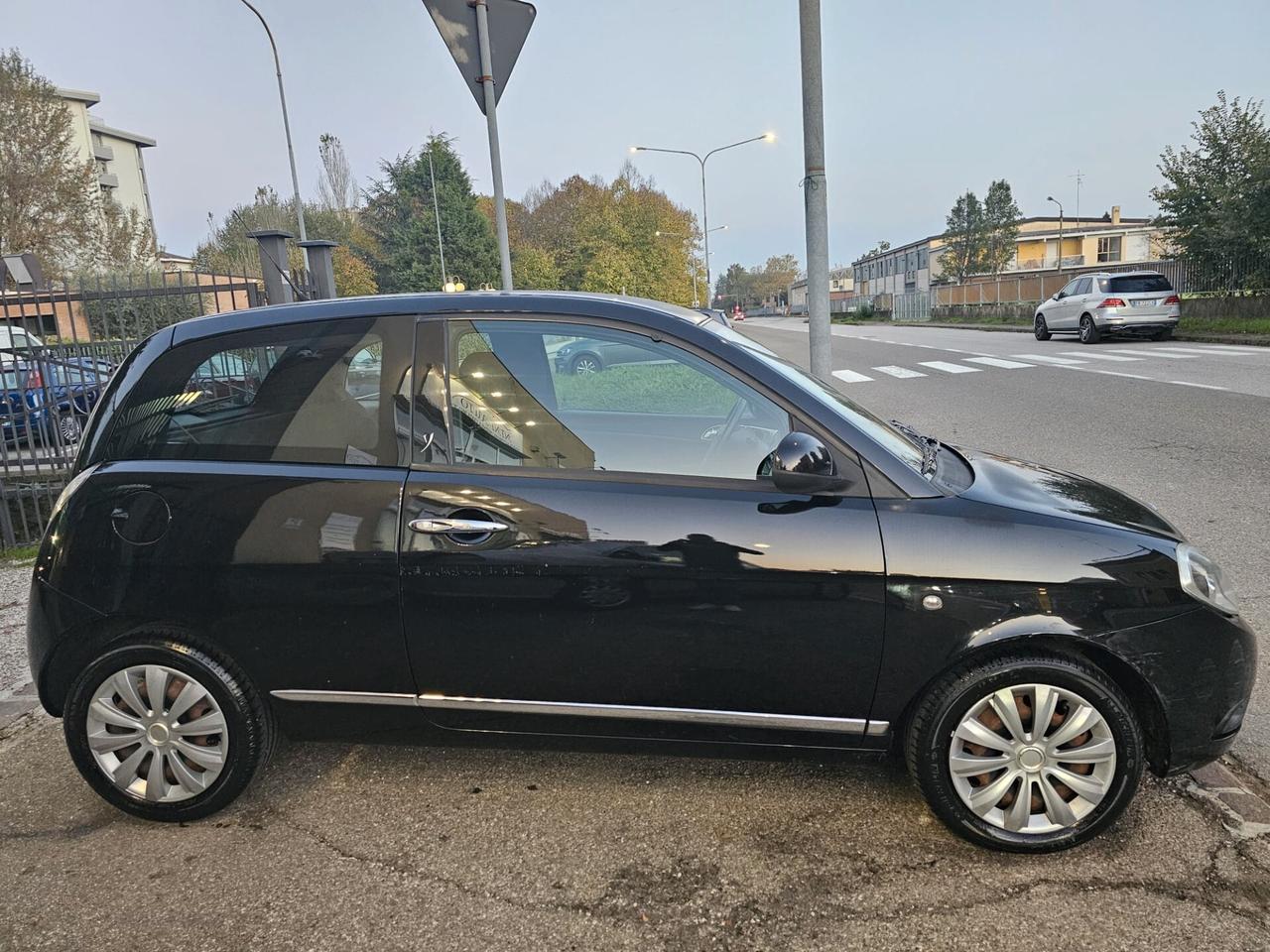 Lancia Ypsilon 1.2 69cv Argento*Clima*Neopatentati*Euro5*