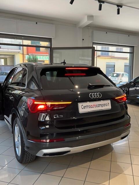Audi Q3 35 2.0 tdi Advance Business S-tronic